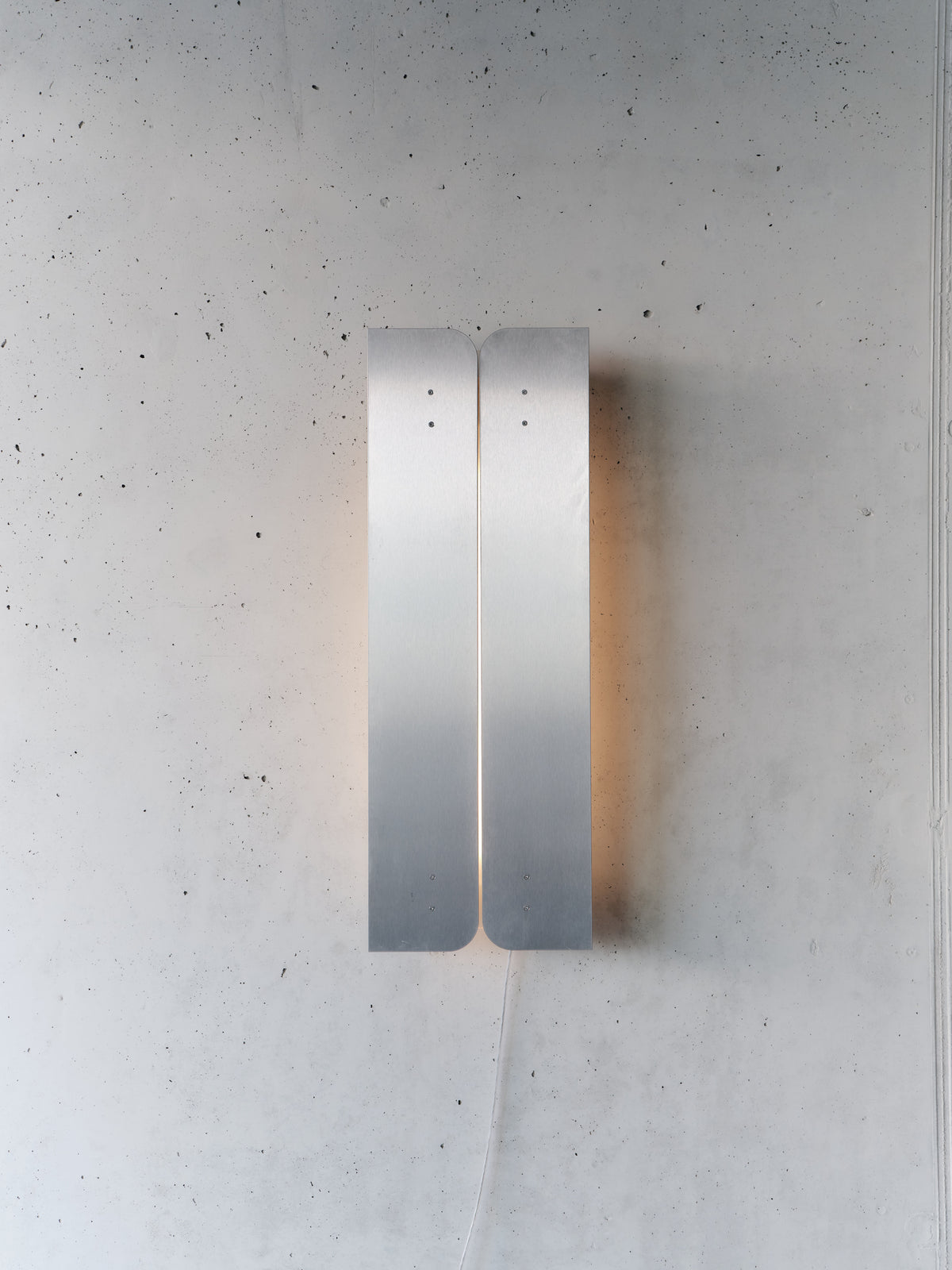 volet wall lamp