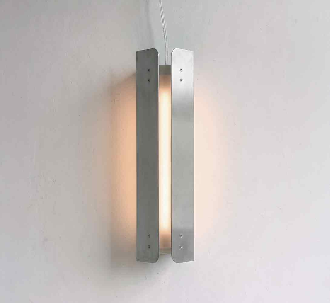 volet wall lamp