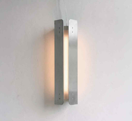 volet wall lamp